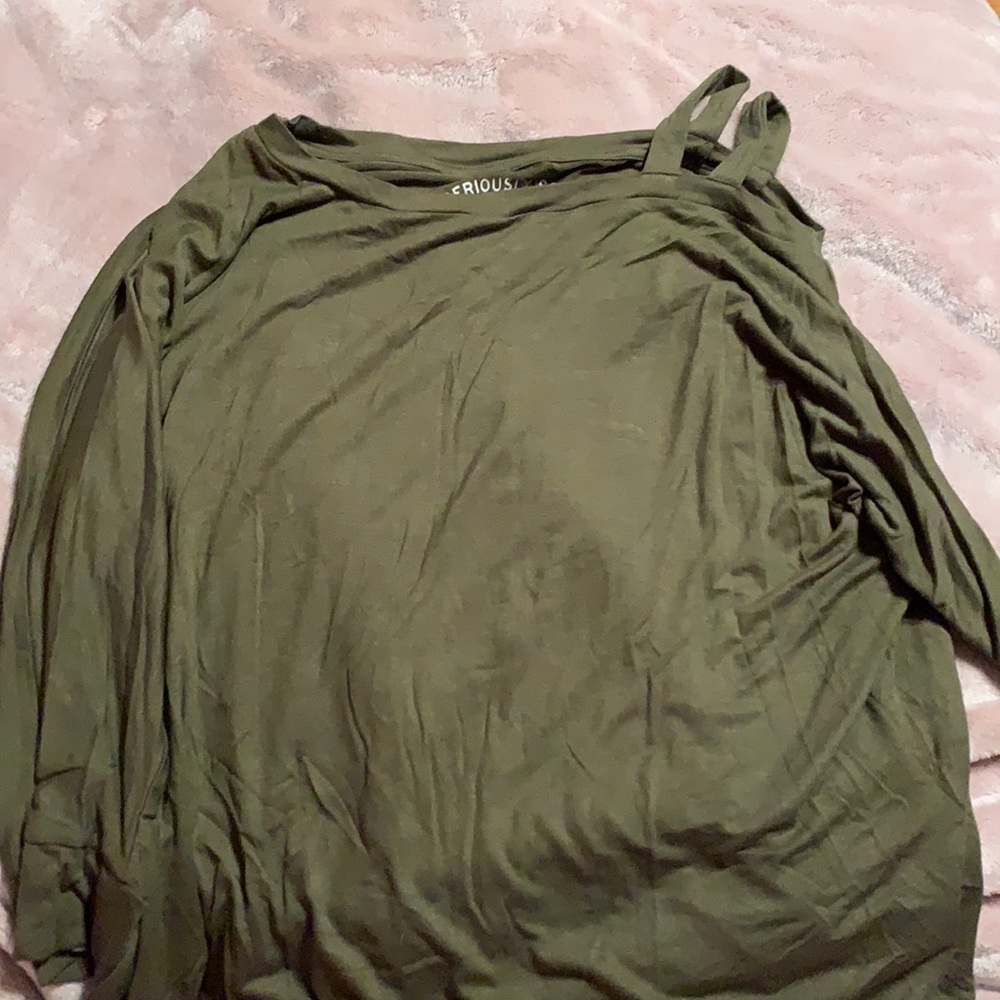 Selling long sleeve shirt